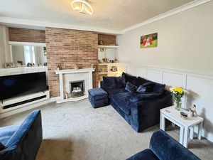 Lounge- click for photo gallery